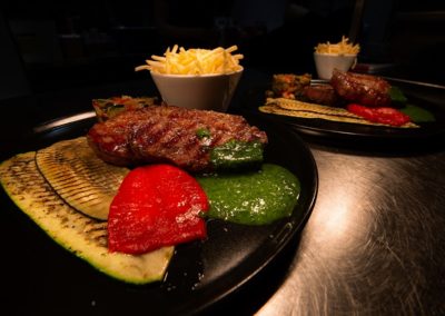 * Entrecôte uruguayenne, pesto de roquette & légumes du sud.