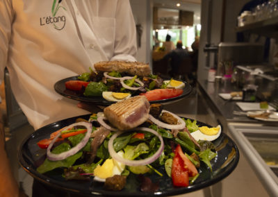 salade niçoise et pav de thon grillé